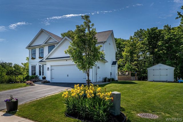 67 Jaycee Lane, West Seneca, NY 14224
