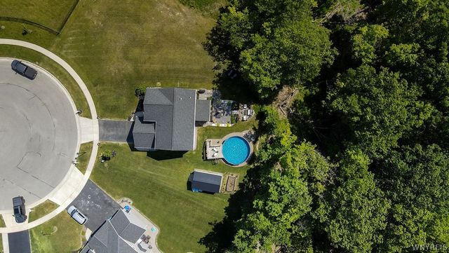 67 Jaycee Lane, West Seneca, NY 14224