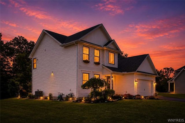 67 Jaycee Lane, West Seneca, NY 14224