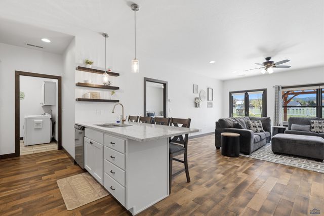2220 ARROWHEAD DR, Spearfish, SD 57783