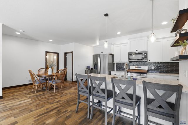 2220 ARROWHEAD DR, Spearfish, SD 57783