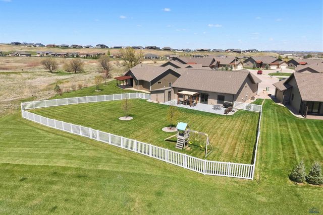 2220 ARROWHEAD DR, Spearfish, SD 57783