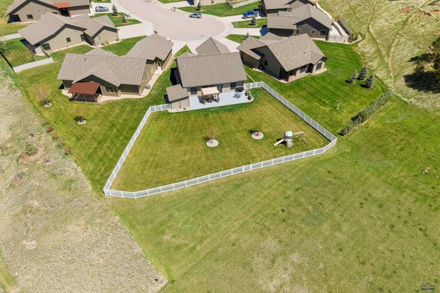 2220 ARROWHEAD DR, Spearfish, SD 57783
