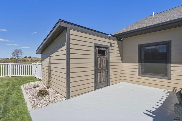 2220 ARROWHEAD DR, Spearfish, SD 57783