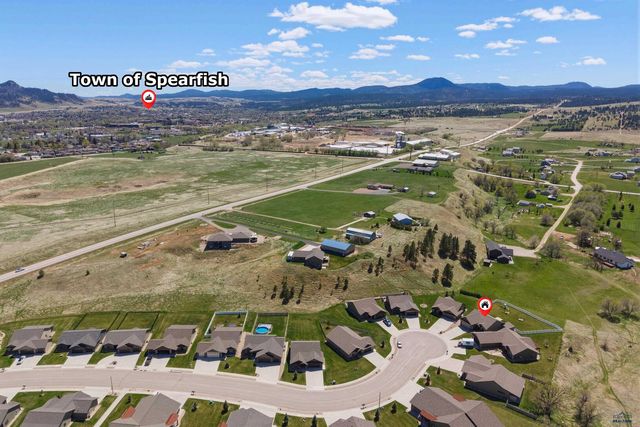 2220 ARROWHEAD DR, Spearfish, SD 57783