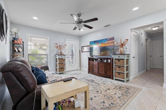 8504 GOLD RIDGE CIRCLE, Tampa, FL 33619