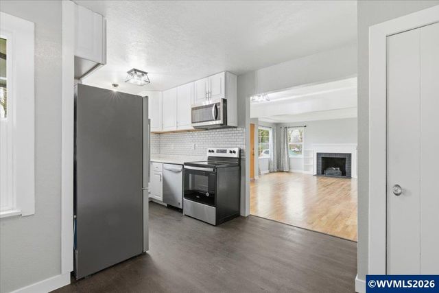 1084 24th St, Salem, OR 97301