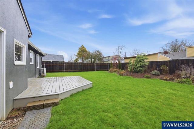 1084 24th St, Salem, OR 97301