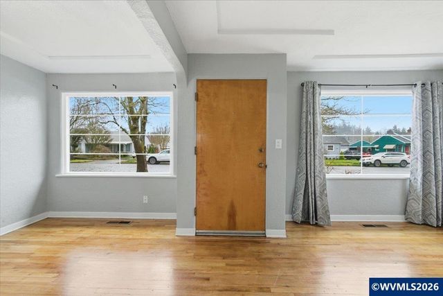 1084 24th St, Salem, OR 97301