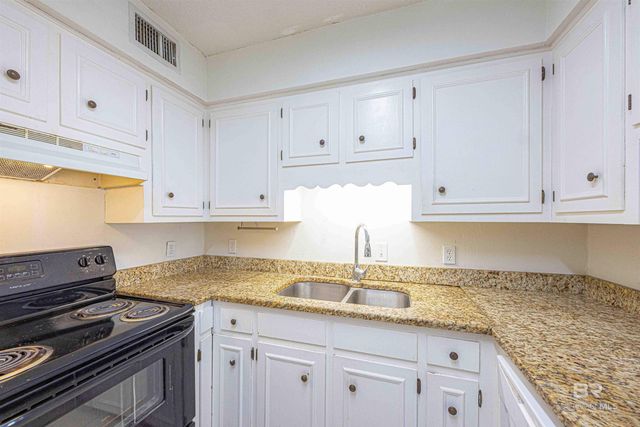 600 Cheshire Lane A4, Daphne, AL 36526