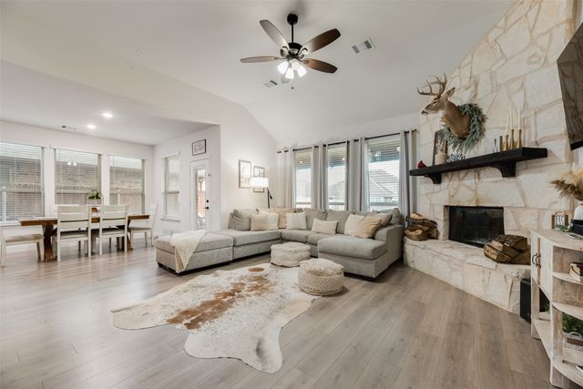 3208 Emerald Grove Lane, Fort Worth, TX 76244