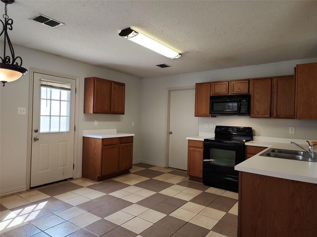 1604 Carolina Ridge Way, Fort Worth, TX 76247