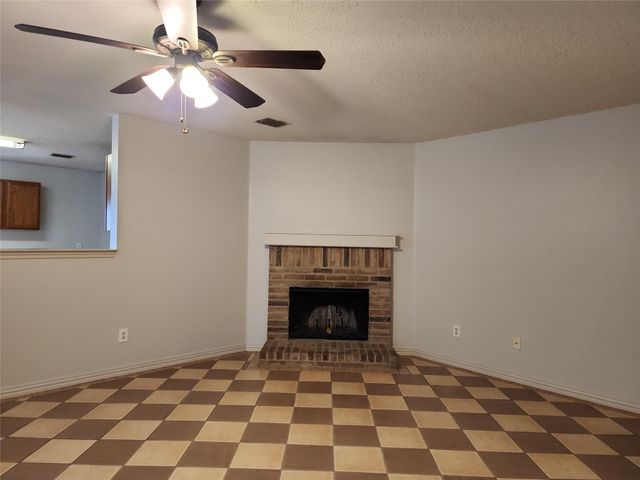 1604 Carolina Ridge Way, Fort Worth, TX 76247