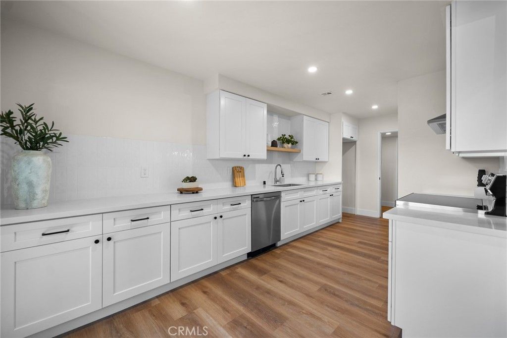 Image 11 of property listing at 22932 S Vermont Avenue, Torrance, CA 90502