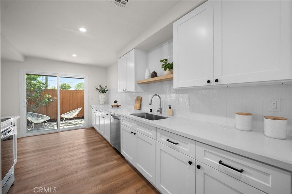 Image 12 of property listing at 22932 S Vermont Avenue, Torrance, CA 90502