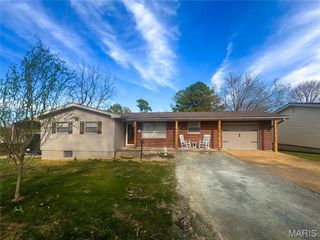 102 S Roosevelt Street, Desloge, MO 63601