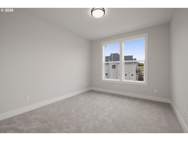 17789 Nw Layla Dr, Portland, OR 97229