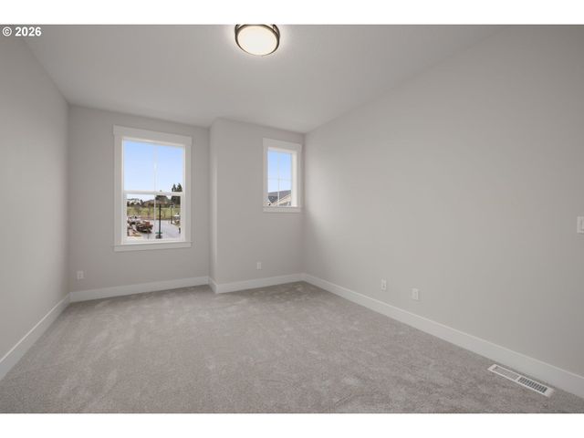 17789 Nw Layla Dr, Portland, OR 97229