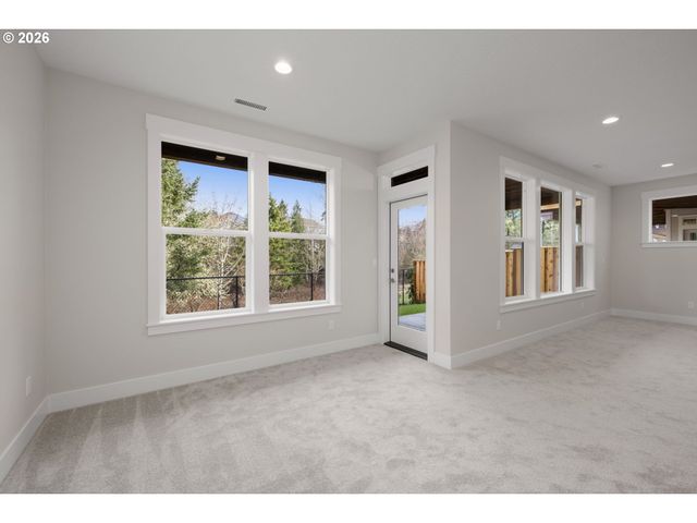 17789 Nw Layla Dr, Portland, OR 97229