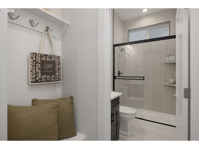 17789 Nw Layla Dr, Portland, OR 97229