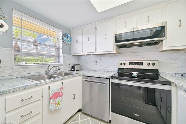 351 Charlemagne BLVD 105A, Naples, FL 34112