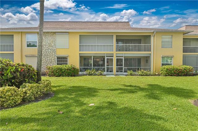 351 Charlemagne BLVD 105A, Naples, FL 34112