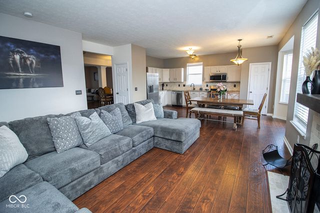 8838 N Fawn Meadow Drive, Mccordsville, IN 46055