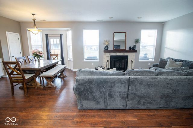 8838 N Fawn Meadow Drive, Mccordsville, IN 46055