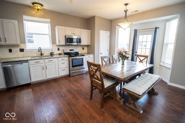 8838 N Fawn Meadow Drive, Mccordsville, IN 46055