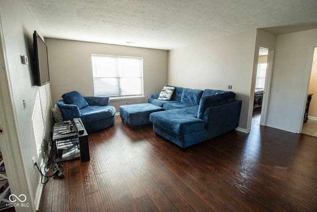 8838 N Fawn Meadow Drive, Mccordsville, IN 46055