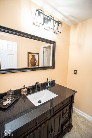 8838 N Fawn Meadow Drive, Mccordsville, IN 46055