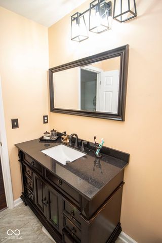 8838 N Fawn Meadow Drive, Mccordsville, IN 46055