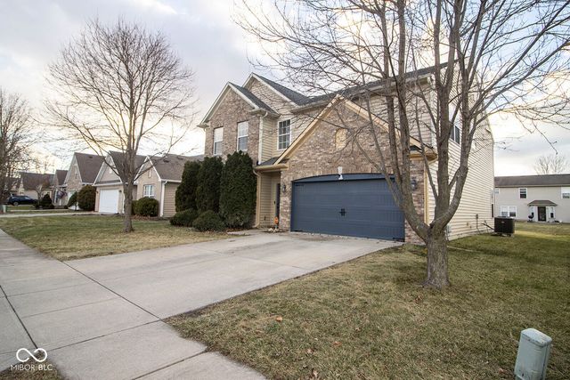 8838 N Fawn Meadow Drive, Mccordsville, IN 46055