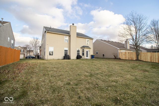 8838 N Fawn Meadow Drive, Mccordsville, IN 46055