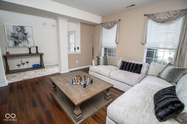 8838 N Fawn Meadow Drive, Mccordsville, IN 46055