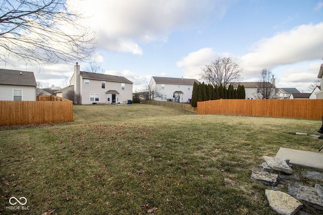 8838 N Fawn Meadow Drive, Mccordsville, IN 46055