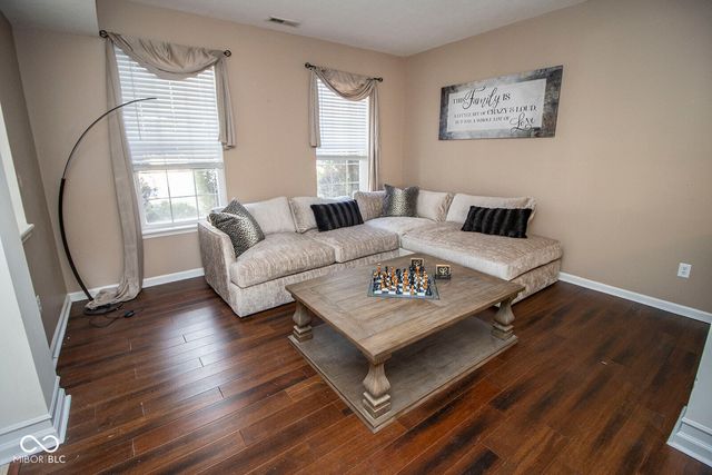 8838 N Fawn Meadow Drive, Mccordsville, IN 46055