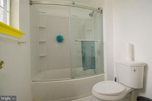 8 SUE LN, Newark, DE 19711