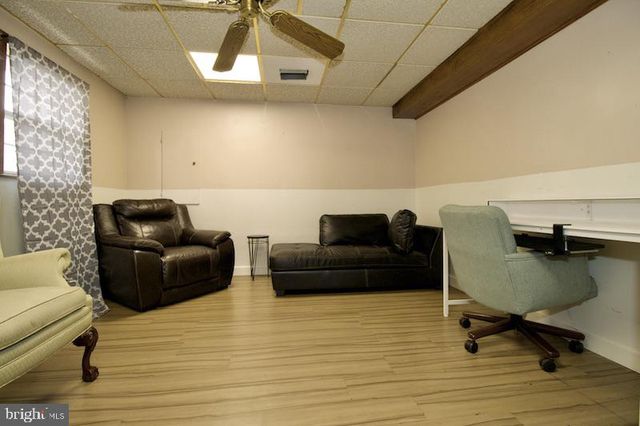 8 SUE LN, Newark, DE 19711