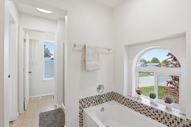 1417 S Glenn Rd, Spokane Valley, WA 99206
