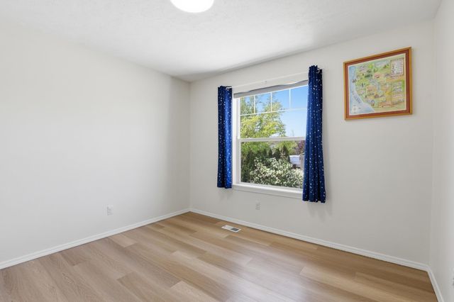 1417 S Glenn Rd, Spokane Valley, WA 99206