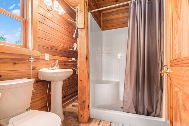 1418 Hillcrest Avenue, Harrison, MI 48625