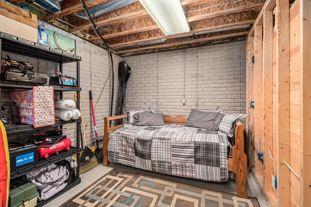 1418 Hillcrest Avenue, Harrison, MI 48625