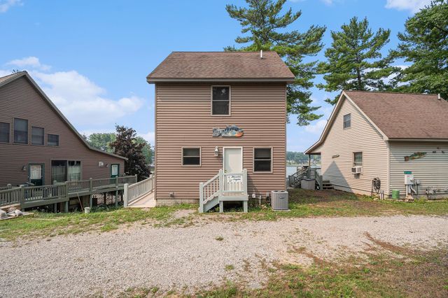 1418 Hillcrest Avenue, Harrison, MI 48625