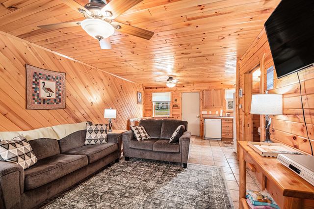 1418 Hillcrest Avenue, Harrison, MI 48625