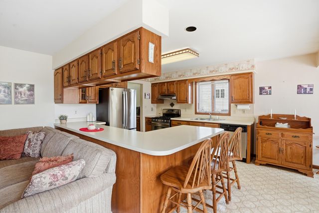 740 Meadow Lane, Crown Point, IN 46307