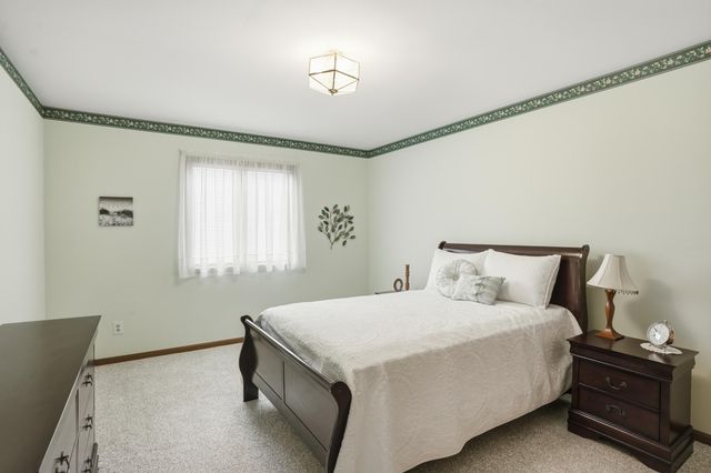 740 Meadow Lane, Crown Point, IN 46307