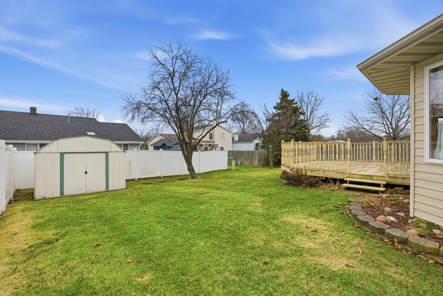 740 Meadow Lane, Crown Point, IN 46307