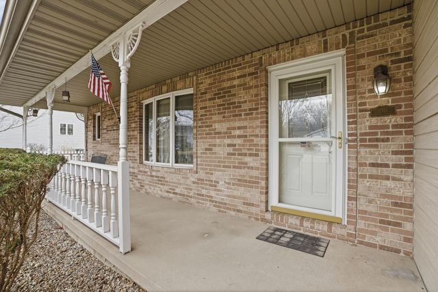 740 Meadow Lane, Crown Point, IN 46307