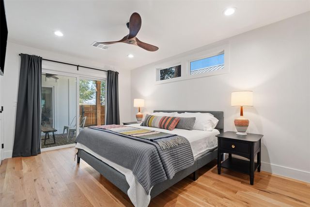 703 E 15th ST, Georgetown, TX 78626
